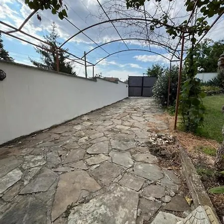 Villa Tunley